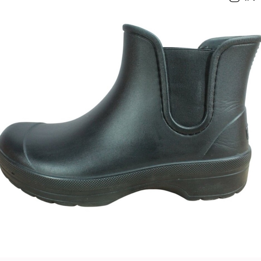 Dansko Karmel - Black Waterproof Ankle Boots - size 10/10.5 (41)